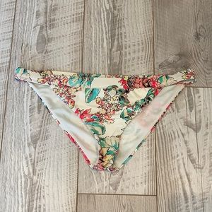 Billabong Pixi Petal Tropic Bottom size Large Brand New with tags